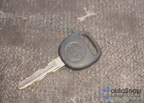 2000 Chevrolet Silverado 1500 from USA, damaged, VIN 1GCEK14V6YE424020